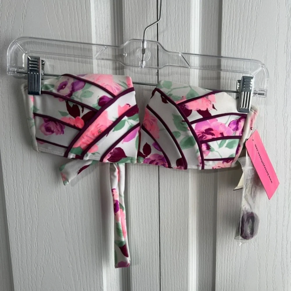 Betsey Johnson‎ Prisoner Of Love Rose Molded Bikini Top Women's Size Small NEW